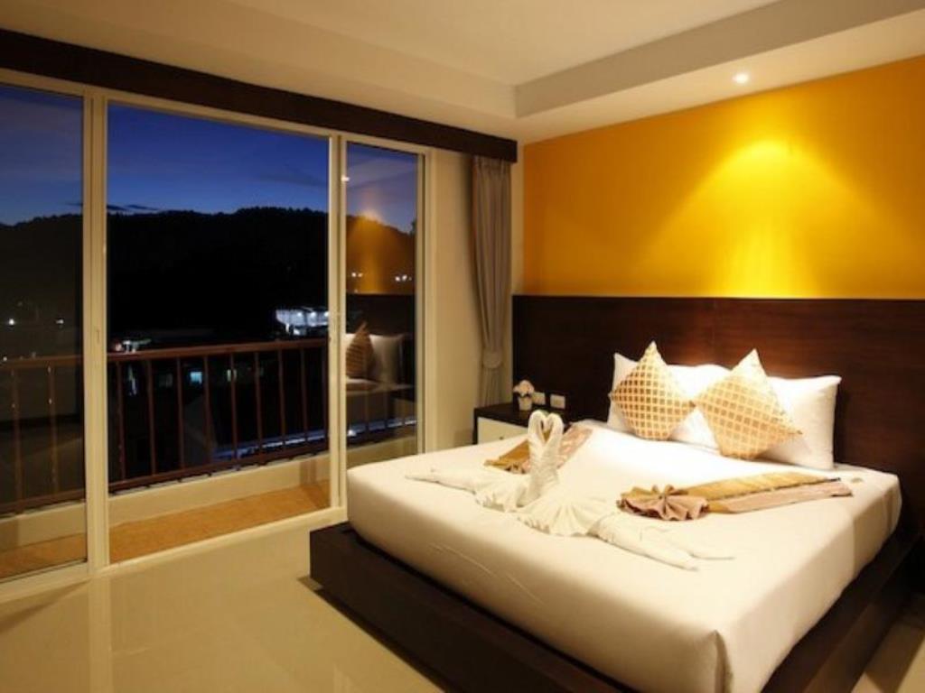 Nize Hotel - Sha Plus Phuket Екстериор снимка