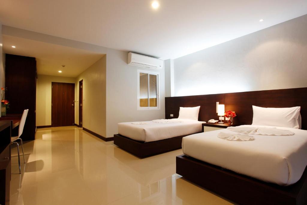 Nize Hotel - Sha Plus Phuket Стая снимка